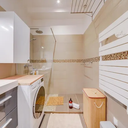 Le Precieux - Appt Place De La Victoire Апартаменты *